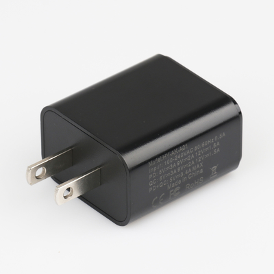 FCCは5V 3A/9V 2A/12V 1.5A USBのリチウム電池の充電器、二重USBの充電器を承認する