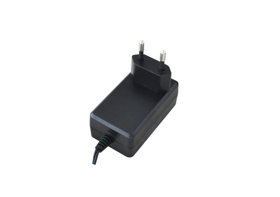 19v AC Dc IEC61558承認の下のホーム・アプライアンスのための普遍的な力のアダプター600mA