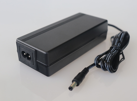 24v 3a 電源アダプター IEC61558 認証されたデスクトップスイッチング電源